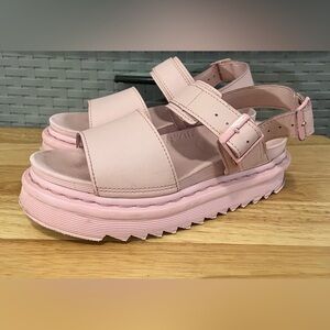 Dr Martens Women Voss Mono Platform
Sandals Chalk Pink Athena Strap Size 6